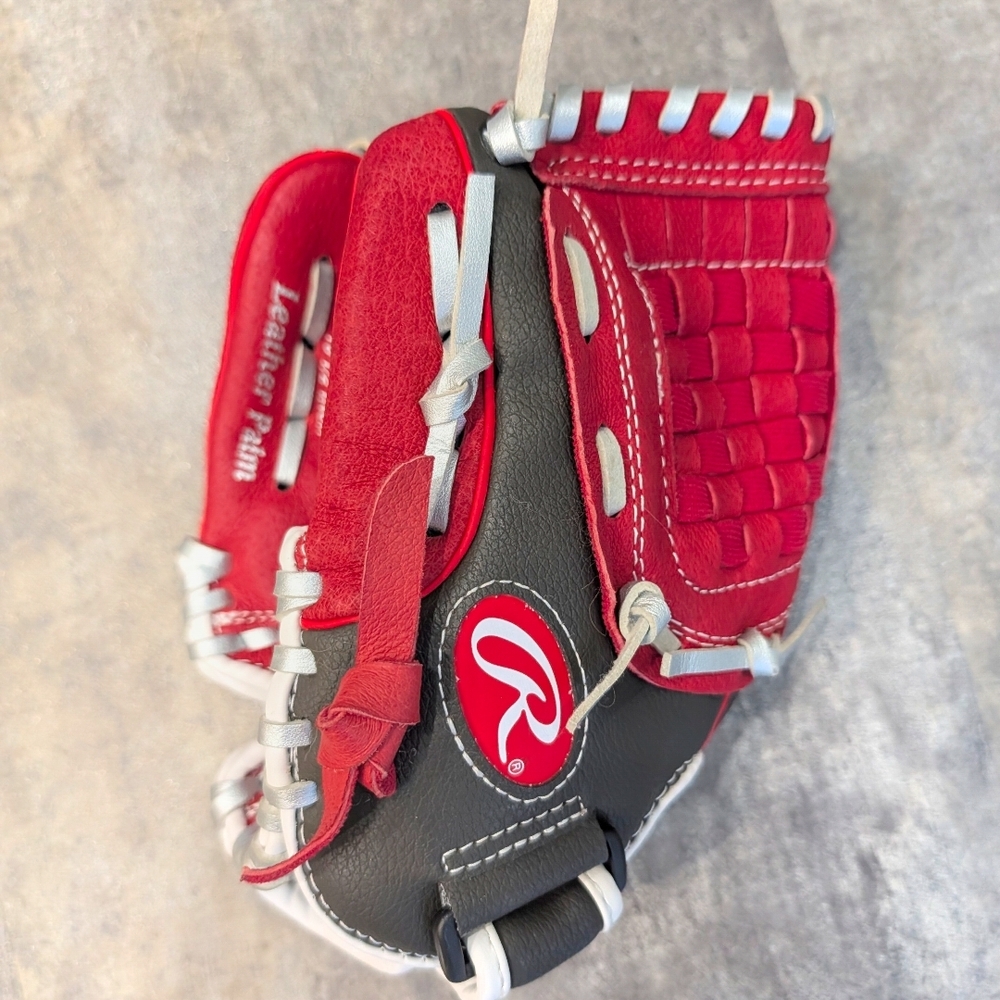 Red and Black Kids Baseball Glove